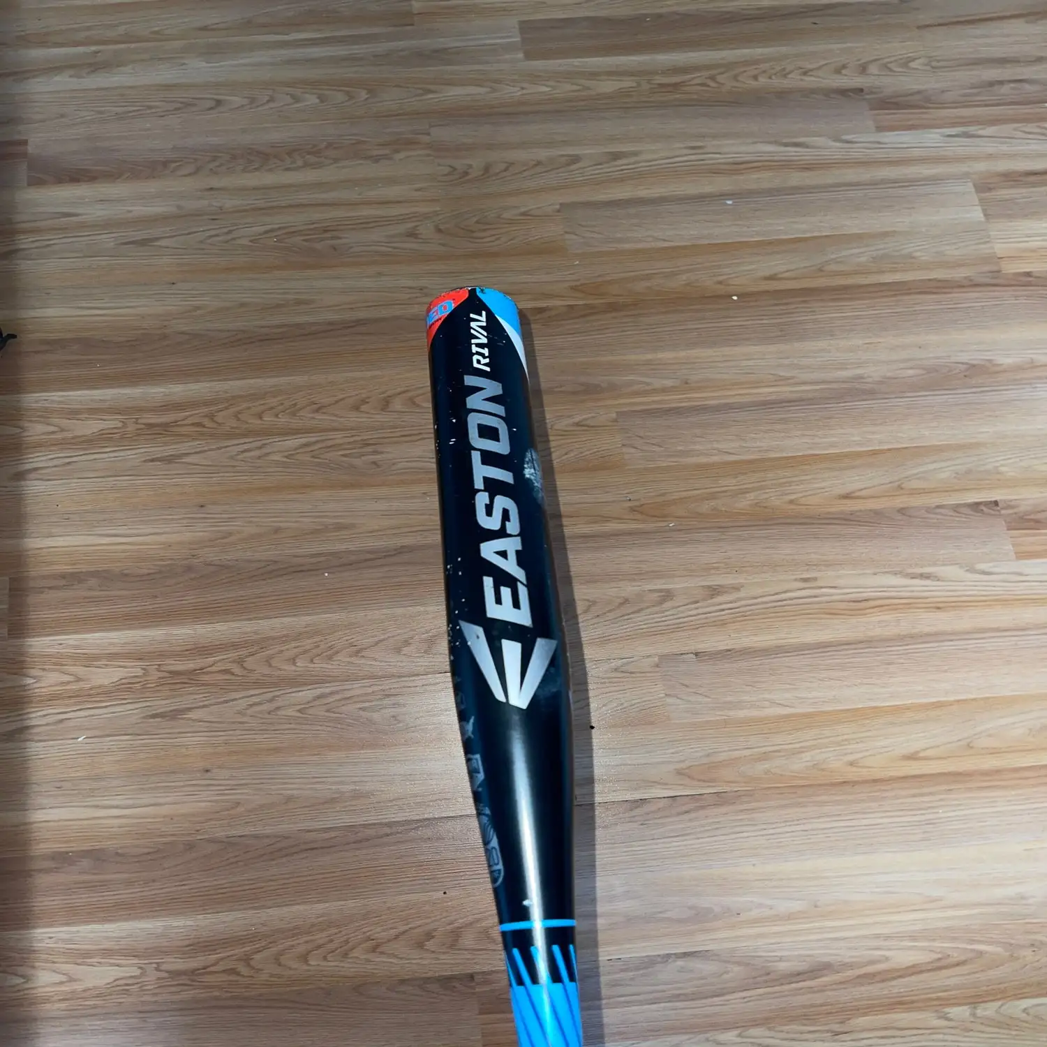 Alloy (-7) 27 Oz 34" Easton Rival Bat 4 Alloy (-7) 27 Oz 34" Easton Rival Bat - Image 2