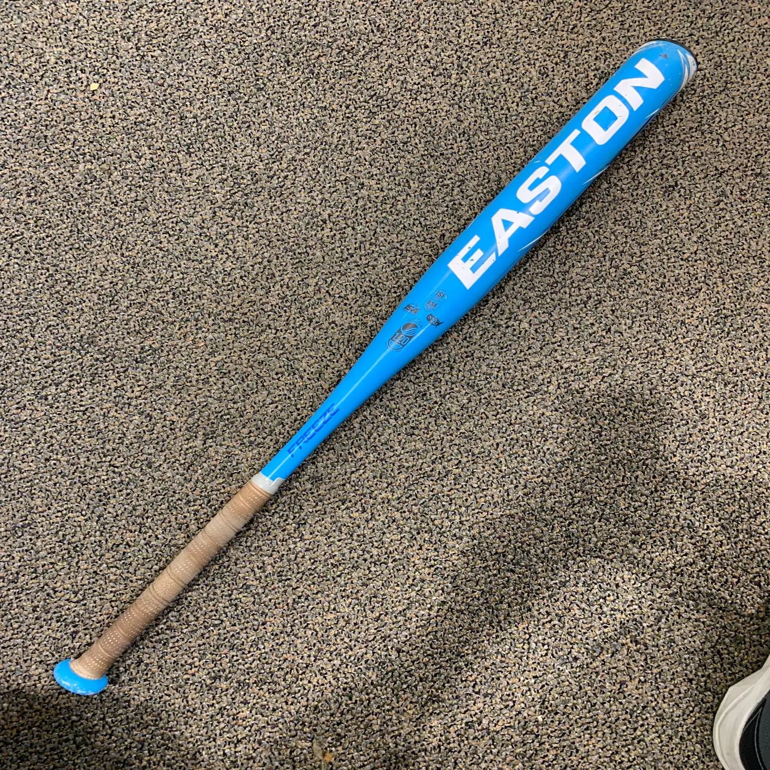 Used 2020 Easton Freeze Alloy Bat -13 20OZ 33" 3 Used 2020 Easton Freeze Alloy Bat -13 20OZ 33"