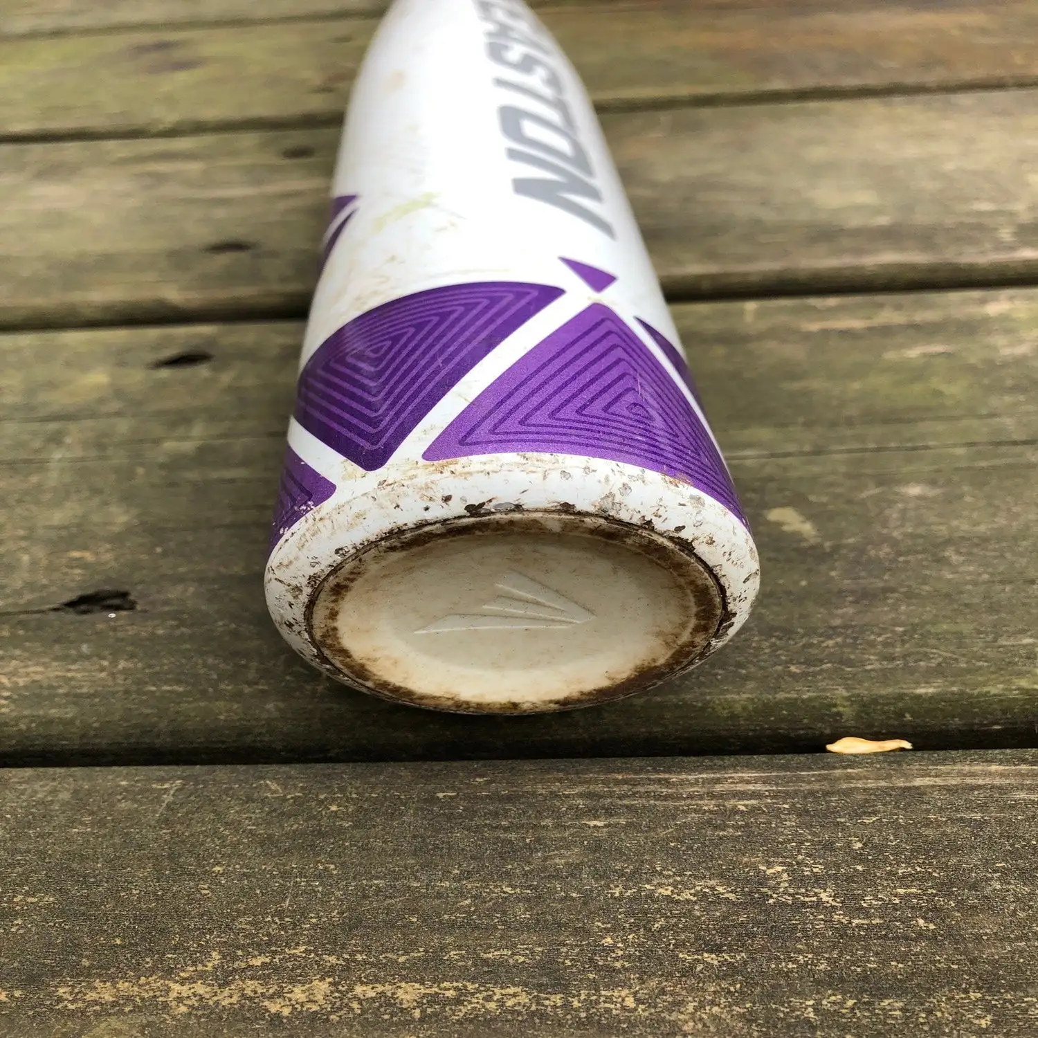 Used Easton Amethyst (28") Alloy Softball Bat - 17OZ (-11) 10 Used Easton Amethyst (28") Alloy Softball Bat - 17OZ (-11) - Image 8