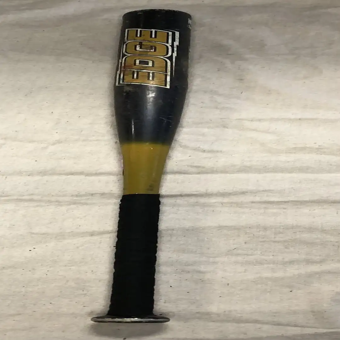 Used Easton Edge Sk32w 34" -6 Drop Slowpitch Bats 4 Used Easton Edge Sk32w 34" -6 Drop Slowpitch Bats - Image 2