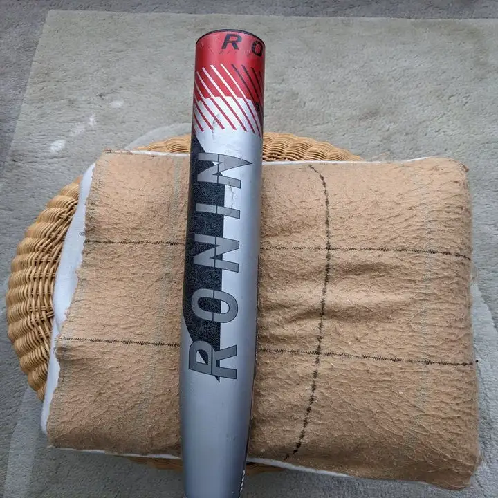 Used 2018 Easton Composite Ronin Bat (-6) 28 Oz 34" 4 Used 2018 Easton Composite Ronin Bat (-6) 28 Oz 34" - Image 2