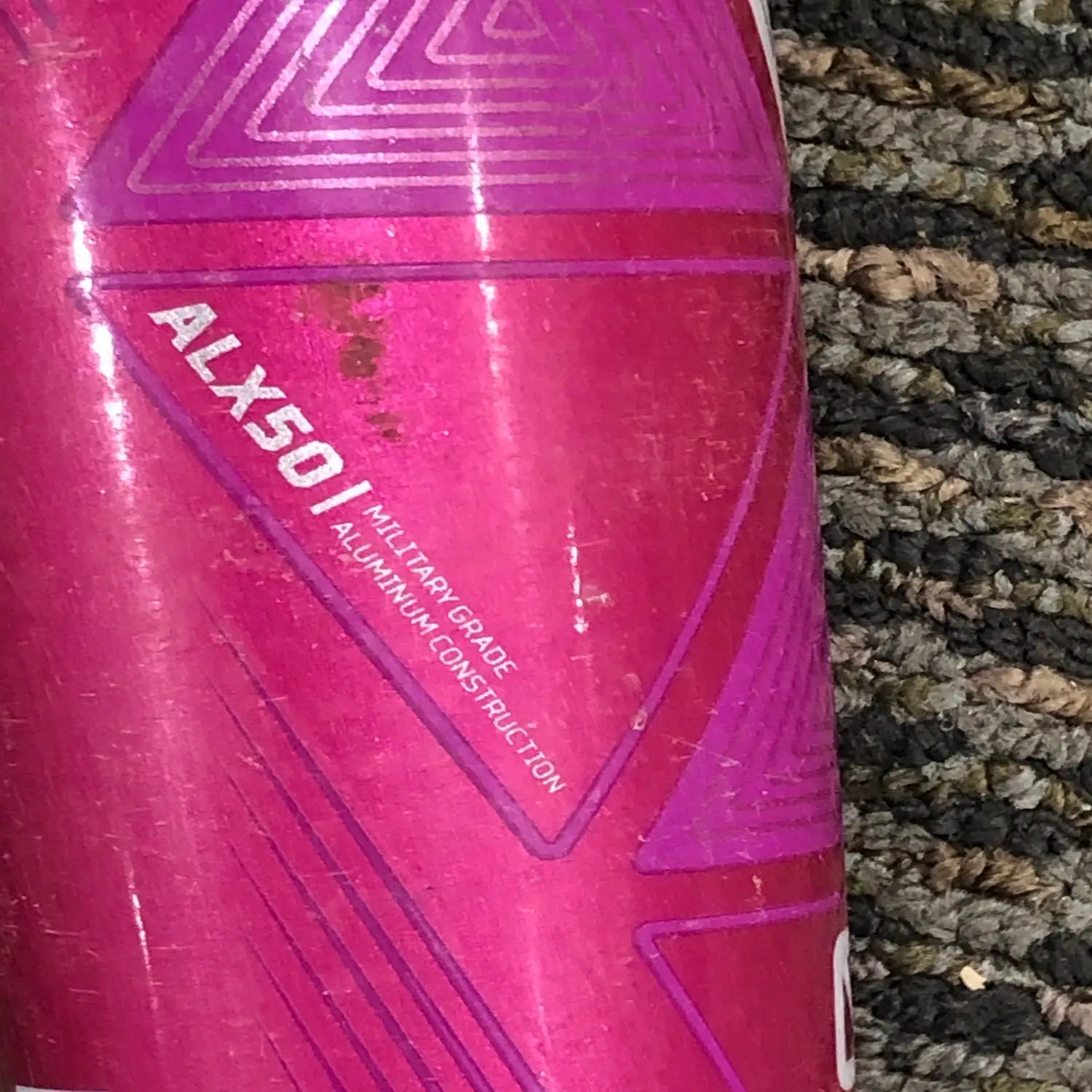 Used Easton Pink Sapphire Alloy Bat -10 18OZ 28" 6 Used Easton Pink Sapphire Alloy Bat -10 18OZ 28" - Image 4
