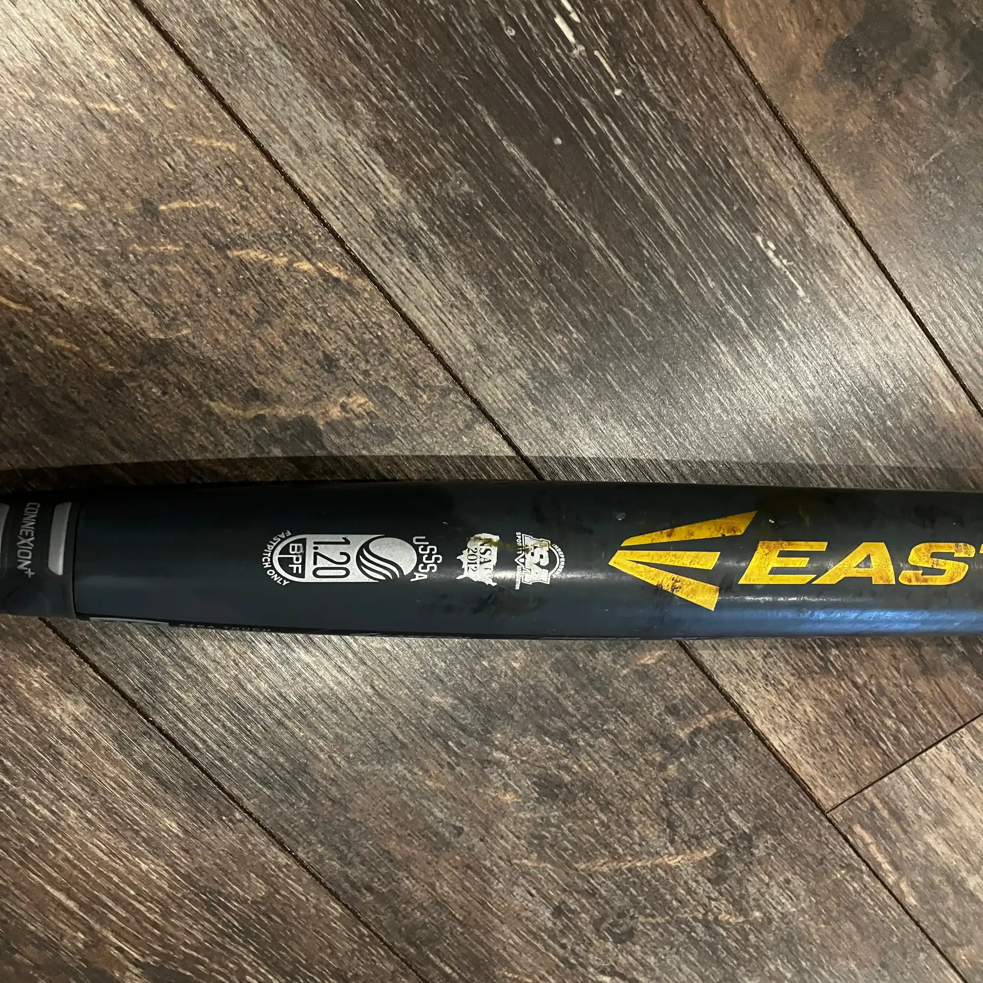 Used 2019 Easton Composite Ghost Bat (-10) 22 Oz 32" 5 Used 2019 Easton Composite Ghost Bat (-10) 22 Oz 32" - Image 3