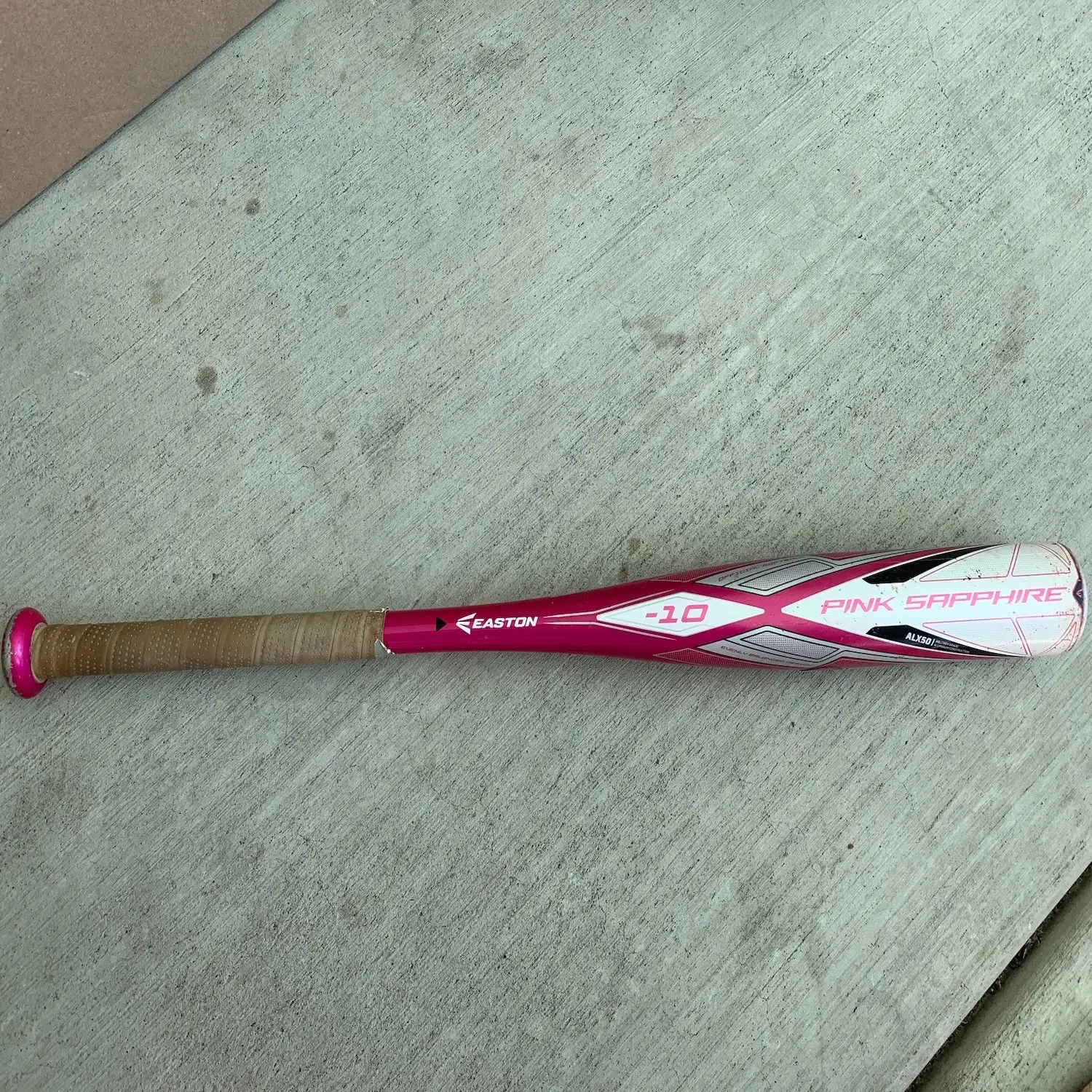Used 2020 Easton Pink Sapphire Alloy Bat -10 17OZ 27" 4 Used 2020 Easton Pink Sapphire Alloy Bat -10 17OZ 27" - Image 2