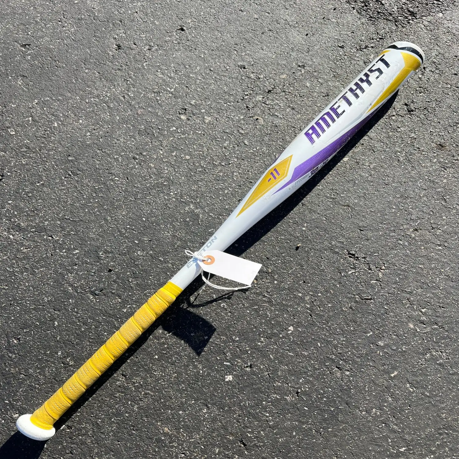 Used Easton Amethyst Bat -11 19OZ 30" 3 Used Easton Amethyst Bat -11 19OZ 30"